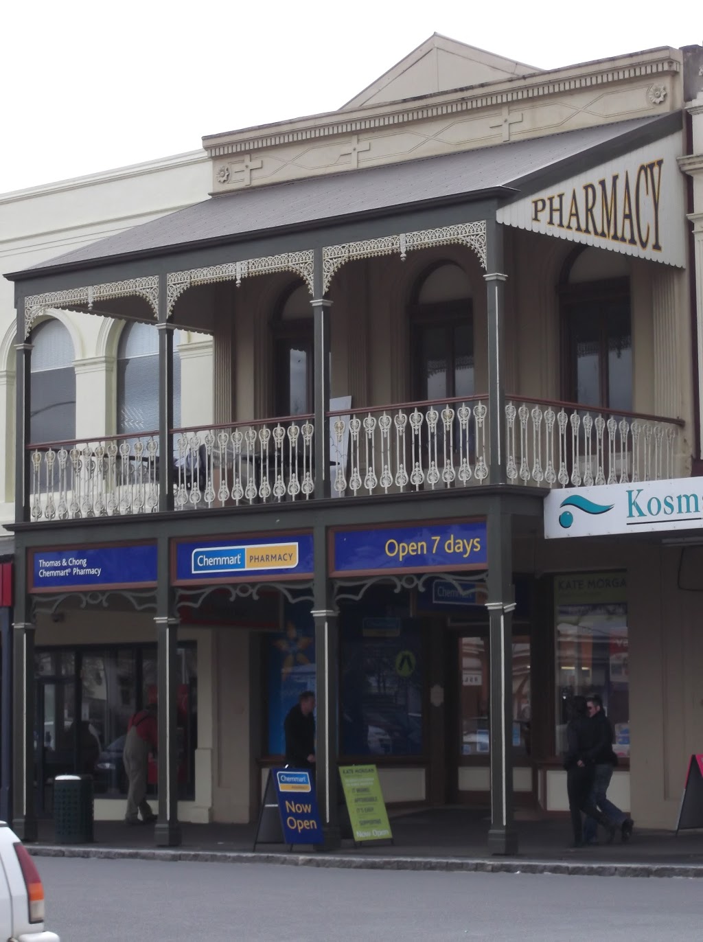 Thomas and Chong Pharmacy