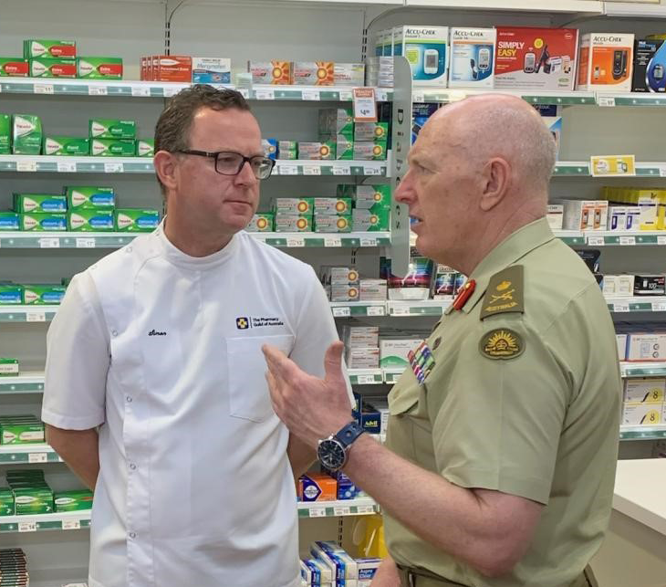 Coordinator-General of the National COVID Vaccine Taskforce, Lieutenant General John Frewen, with Pharmacy Guild ACT Branch President Simon Blacker.